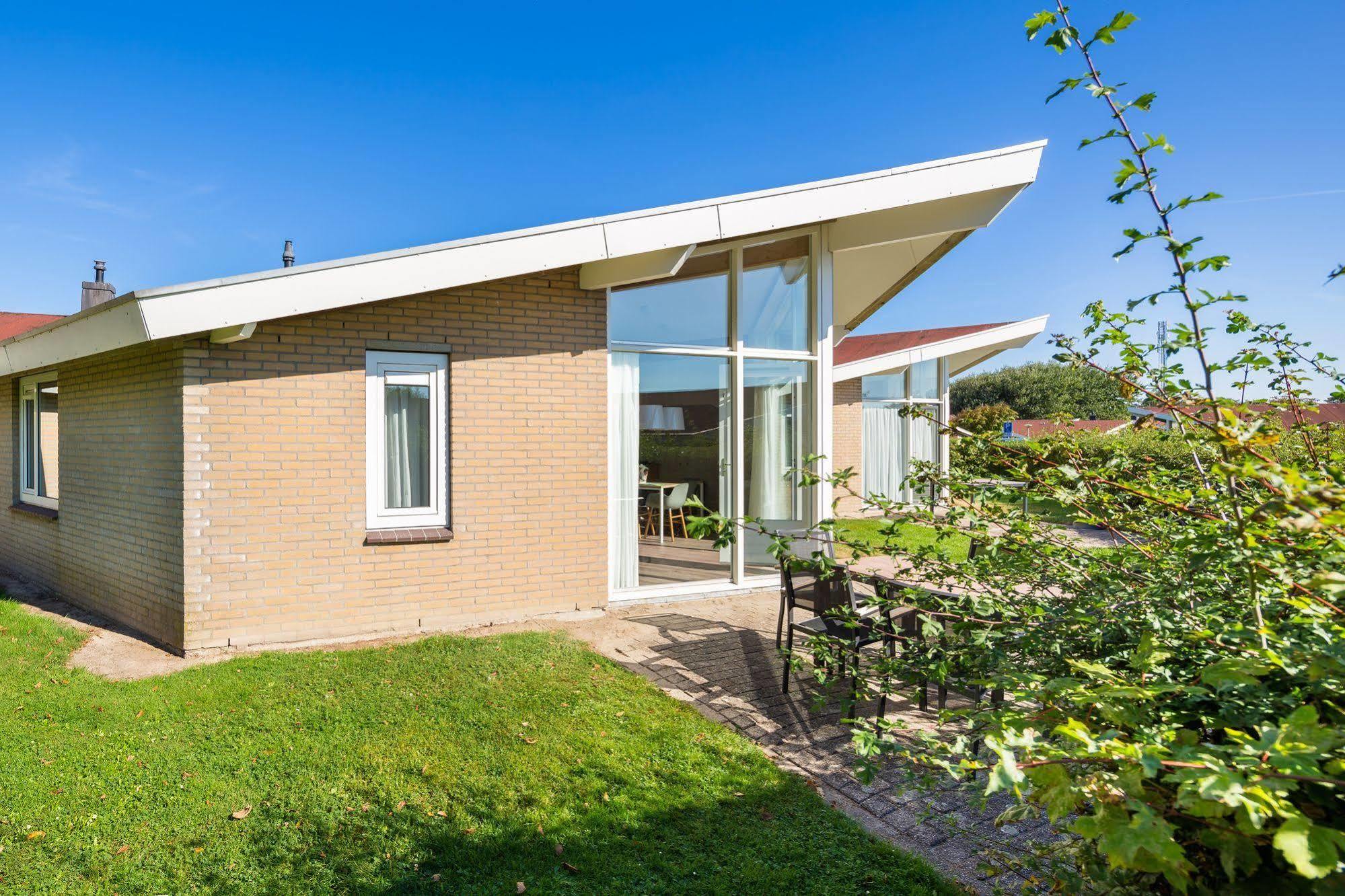 Roompot Hof Domburg Bagian luar foto